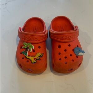 CROCS Kids Sandals - Bright orange with Fun Charms